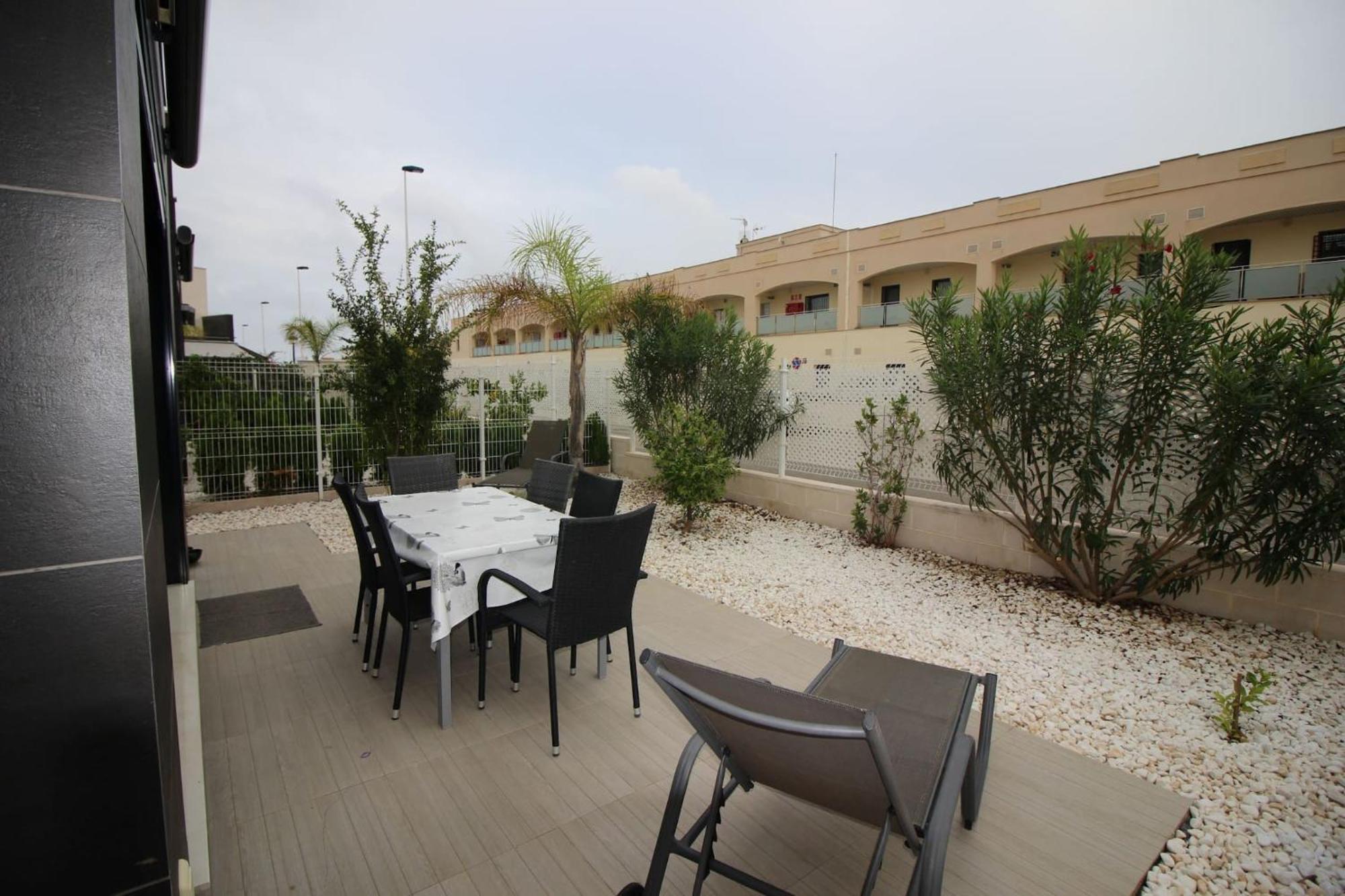 Villa Tindra ตอร์เรเวียคา ภายนอก รูปภาพ