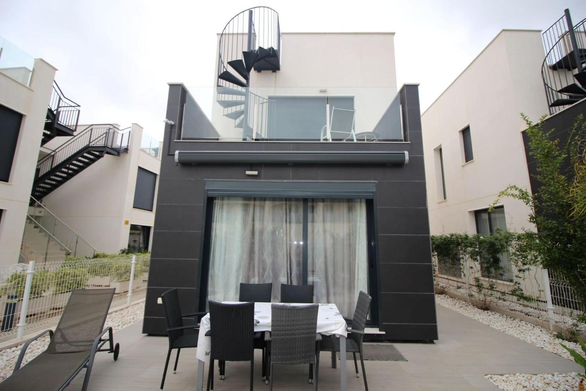 Villa Tindra ตอร์เรเวียคา ภายนอก รูปภาพ