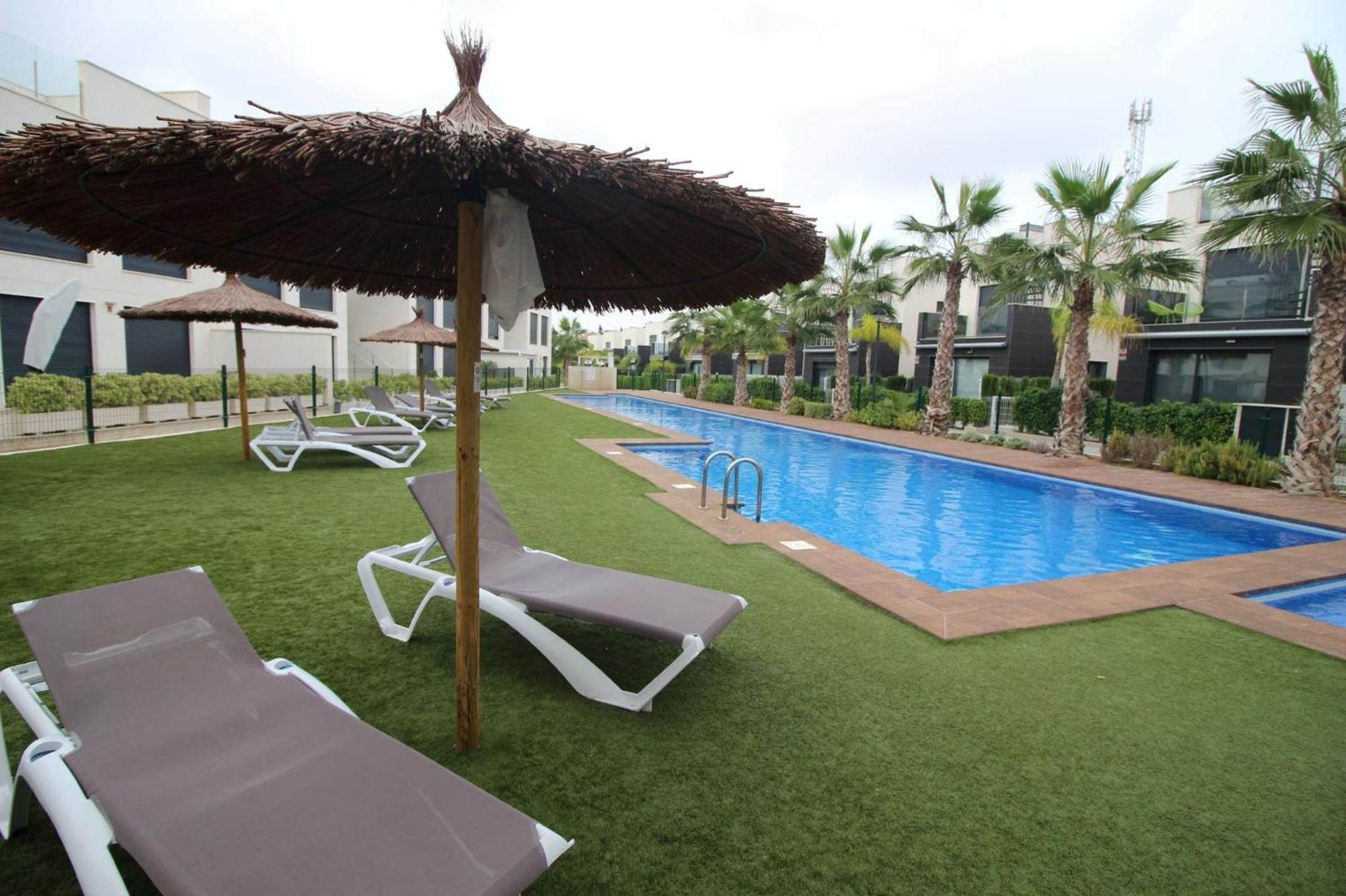 Villa Tindra ตอร์เรเวียคา ภายนอก รูปภาพ