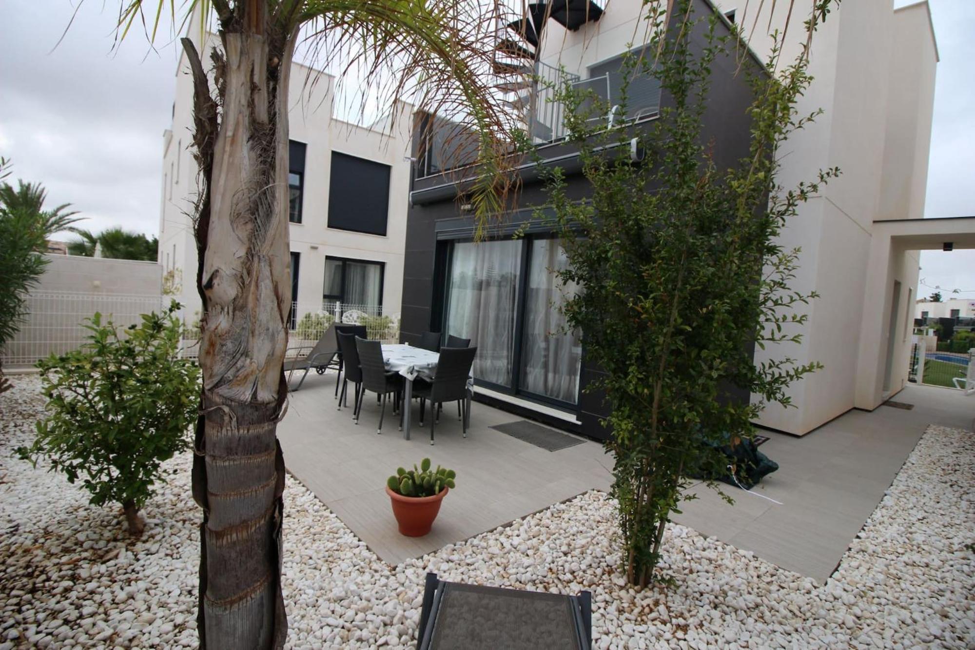 Villa Tindra ตอร์เรเวียคา ภายนอก รูปภาพ
