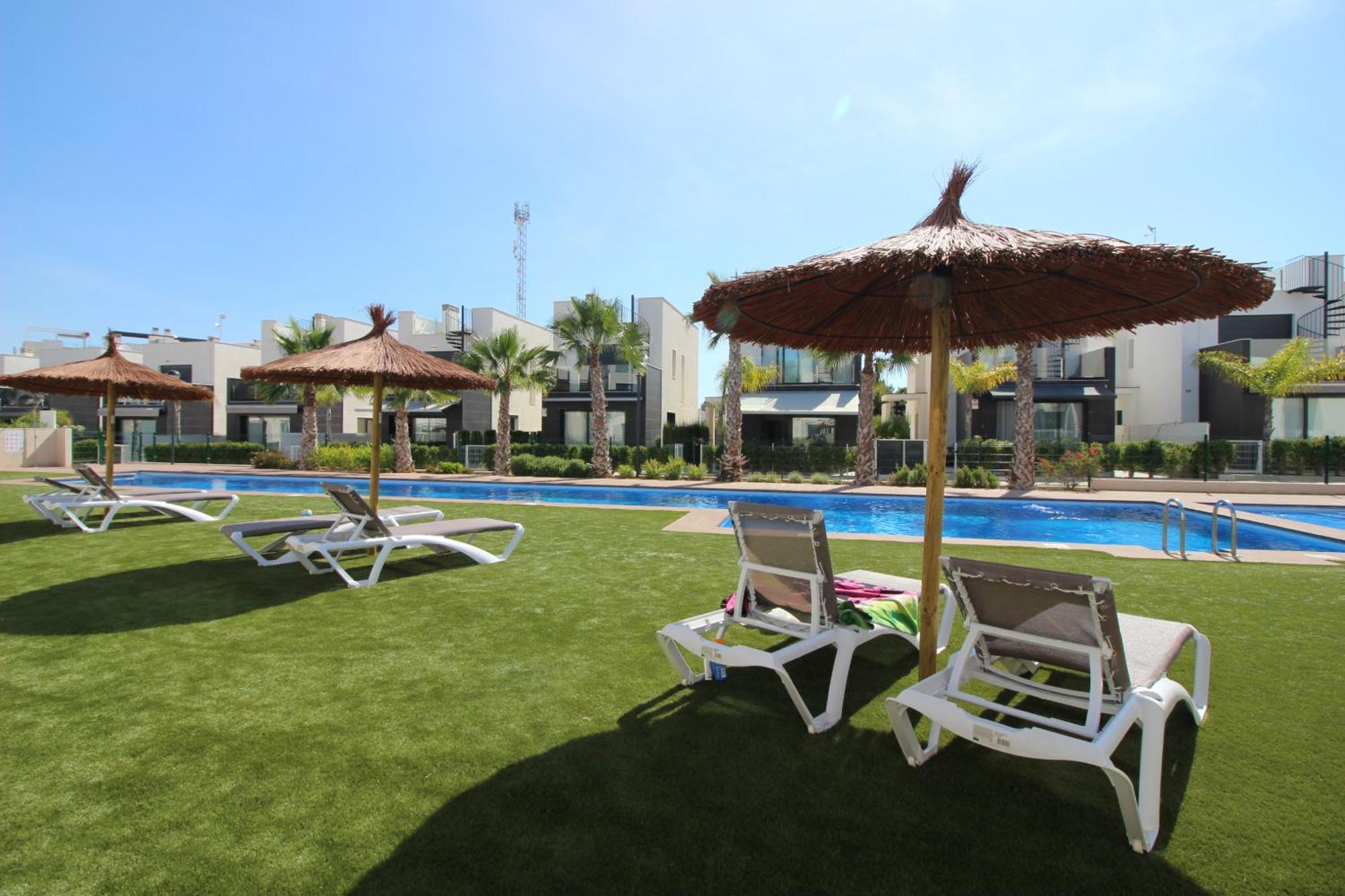 Villa Tindra ตอร์เรเวียคา ภายนอก รูปภาพ